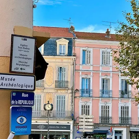 Apartman Rez-jardin Renove A Saint-raphael, Cote D'azur