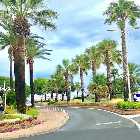 Apartman Rez-jardin Renove A Saint-raphael, Cote D'azur *