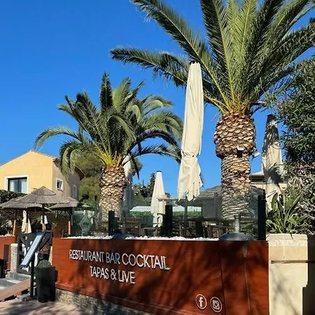 Rez-jardin Renove A Saint-raphael, Cote D'azur Apartman