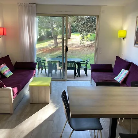 Appartement Rez-jardin Renove A Saint-raphael, Cote D'azur