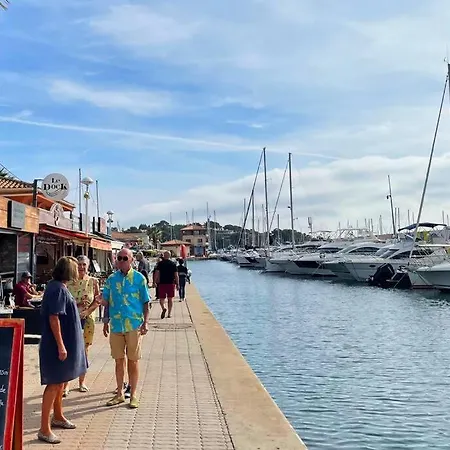 Rez-jardin Rénové à Saint-raphaël, Côte D'azur Saint-Raphaël