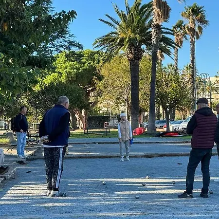 Rez-jardin Renove A Saint-raphael, Cote D'azur Appartement
